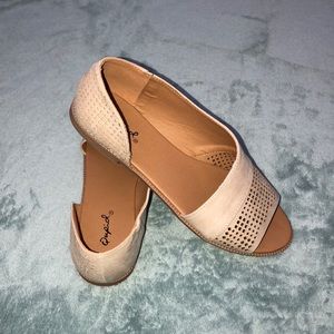 Qupid opened toed shoes